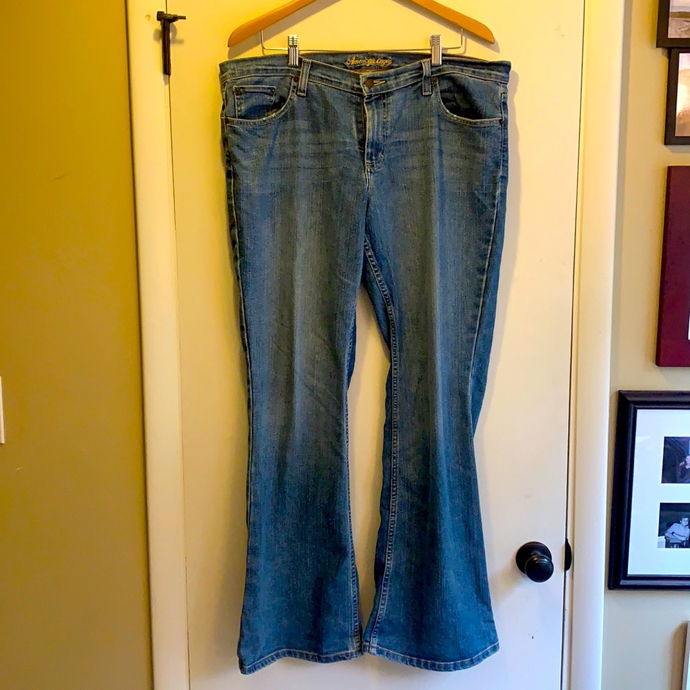 American Eagle: Wide Leg Distressed Denim: Size 16